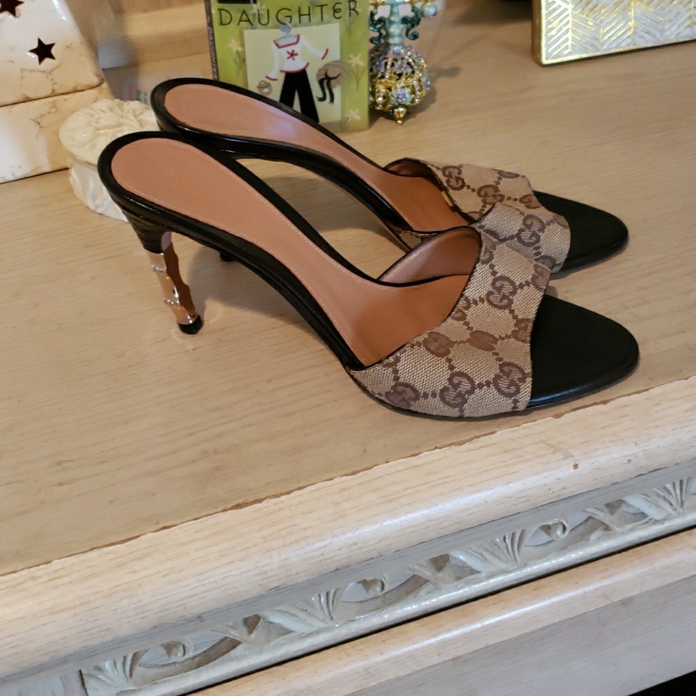 Gucci sandals